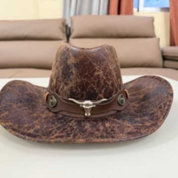 Retro suede cowboy hat with bull's head accessory felt cap