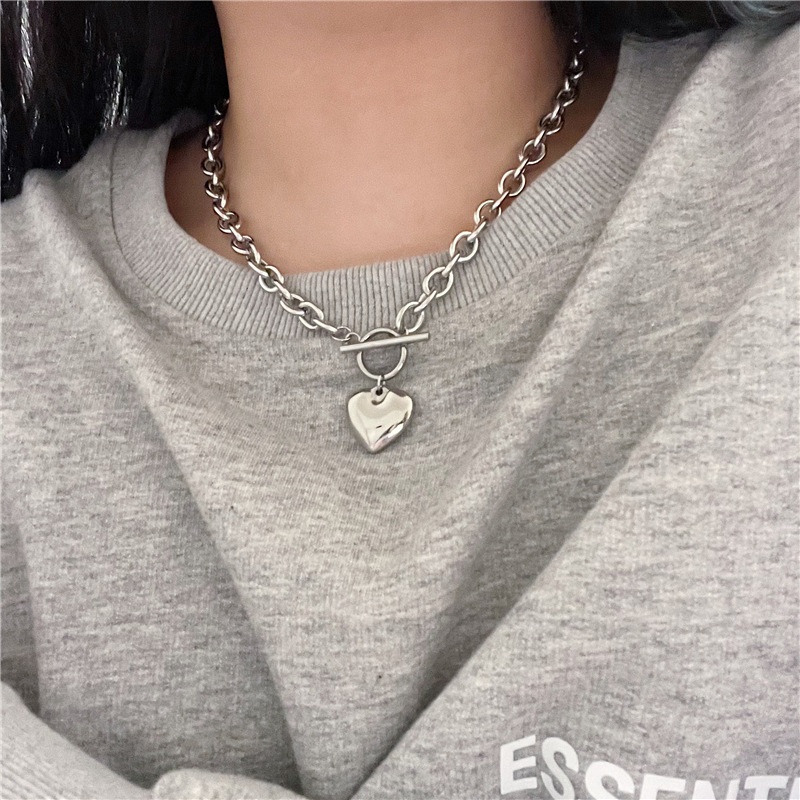 European Style Hyperbole Love Heart Pendant Necklaces Coldness Punk Neck Chains For Women Unisex Korean Jewelry Dancing