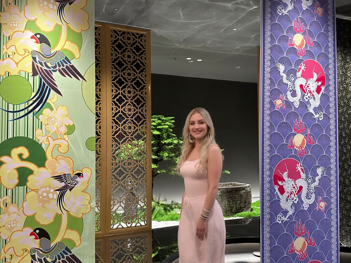 2-Day Panda & Sichuan Embroidery Cultural Tour in Chengdu