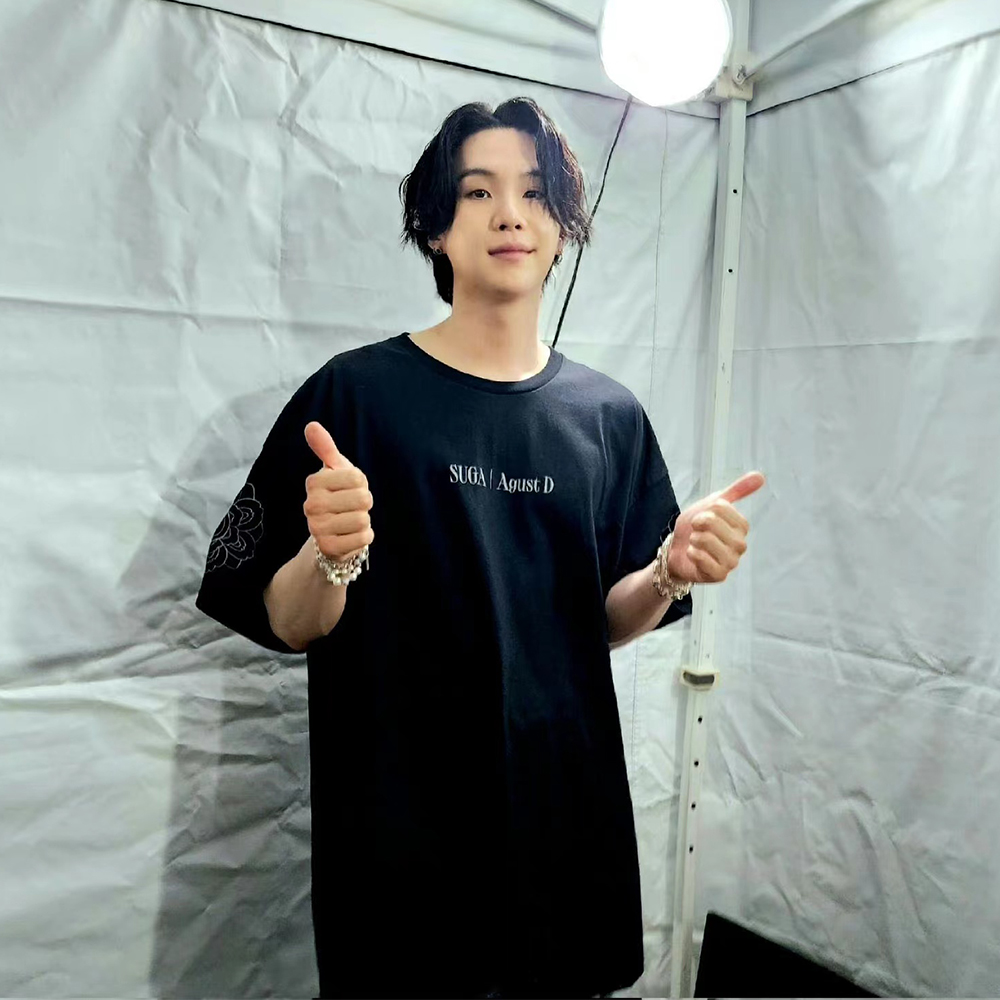 オリジナル TOUR AgustD SUGA D-DAY Mサイズ Tシャツ アイドル ...