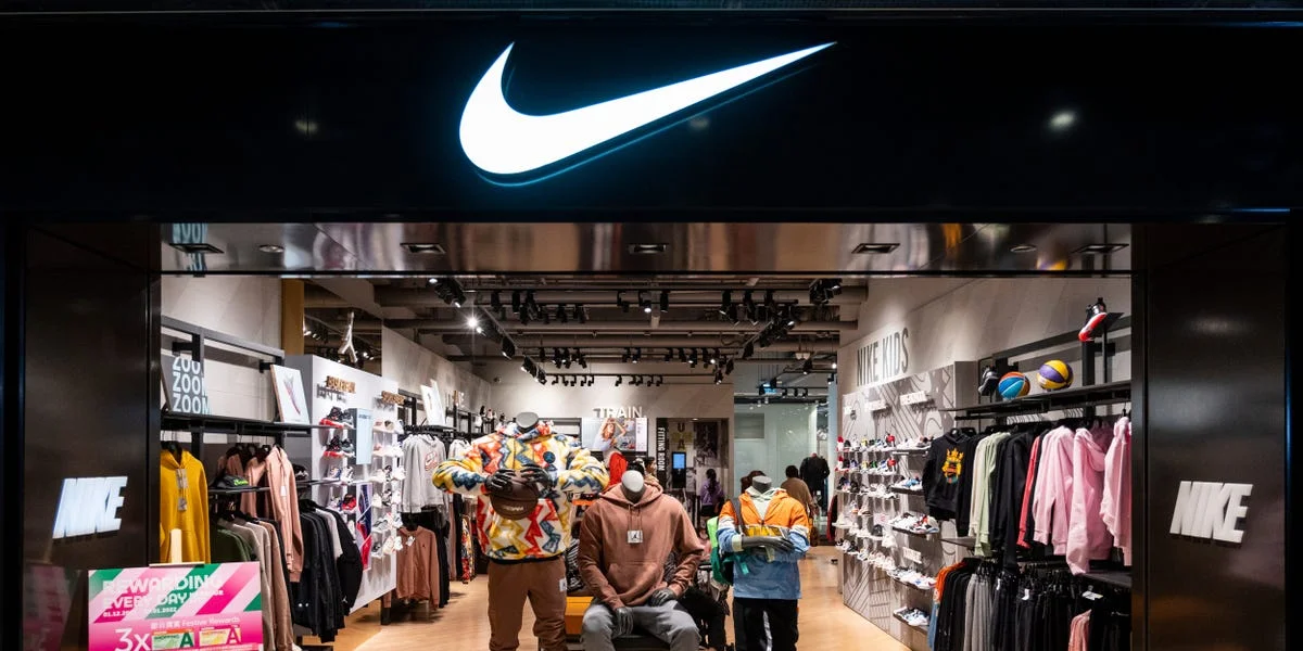 Nike Push to Connect Stores, Warehouses a Tech expanduje do zámoří