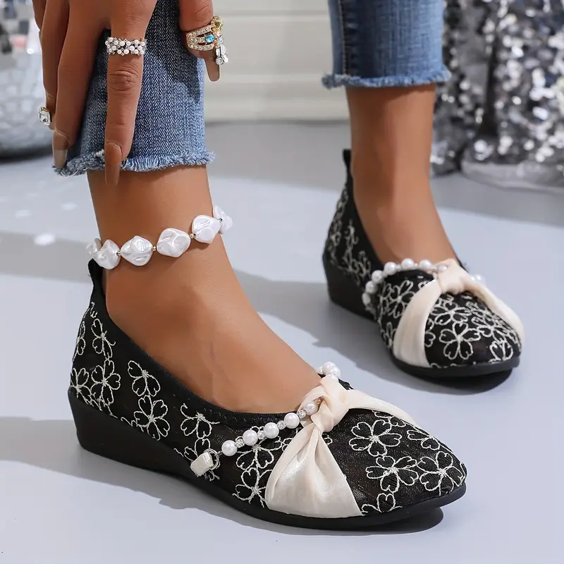 Elegancki koronkowy oddychający poślizg na sandałach ortopedycznych