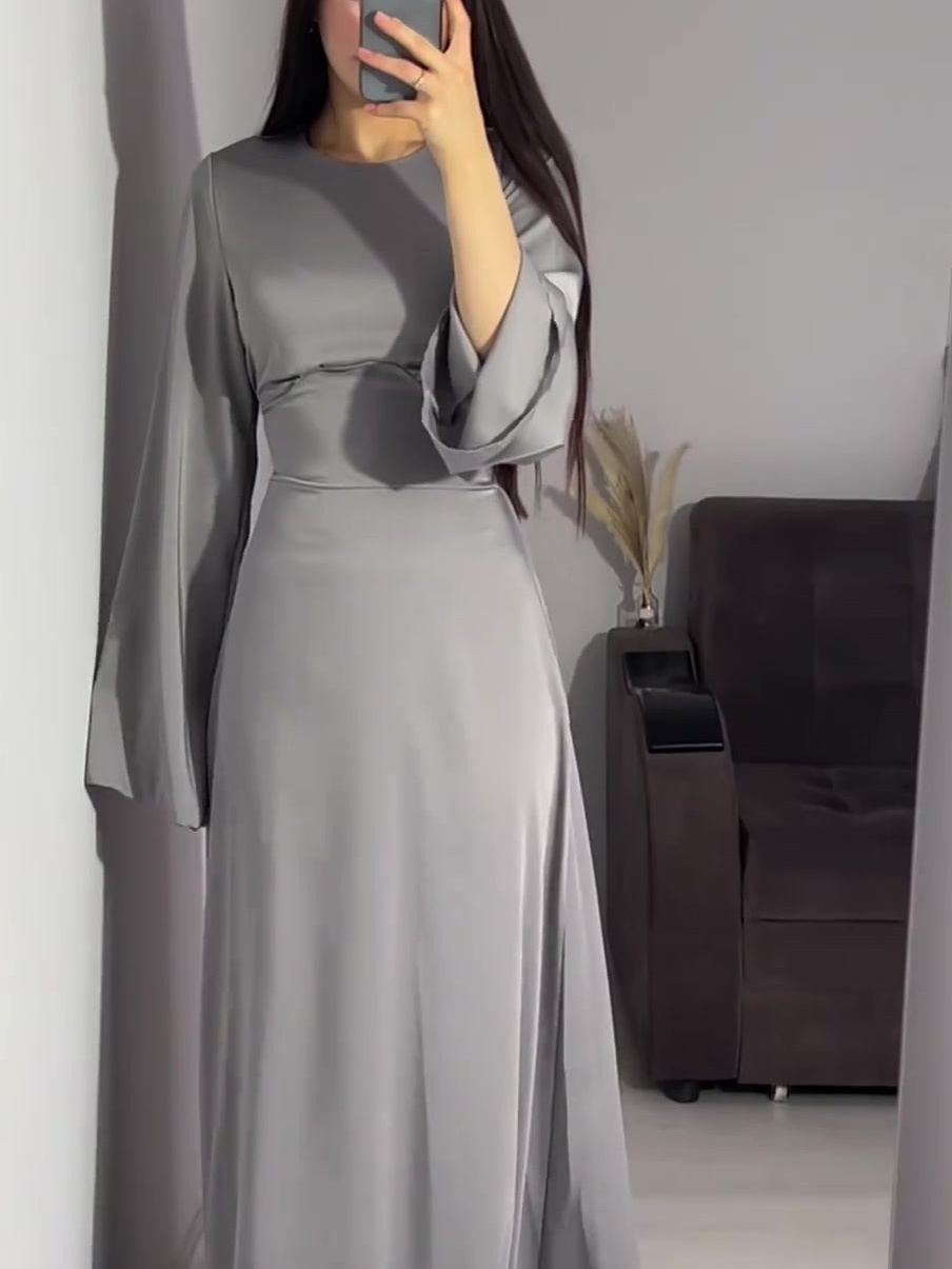 Elegant Pleated Trumpet Sleeve Midi Dress