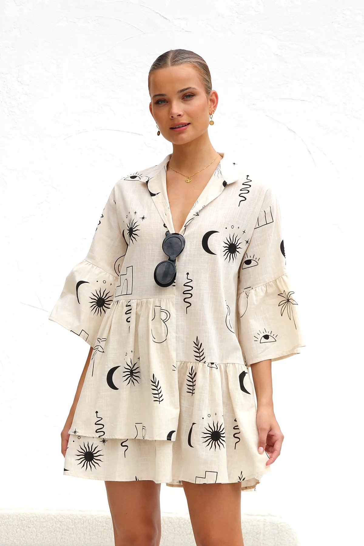 august-lemonade-v-neck-eclipse-print-short-dress-white