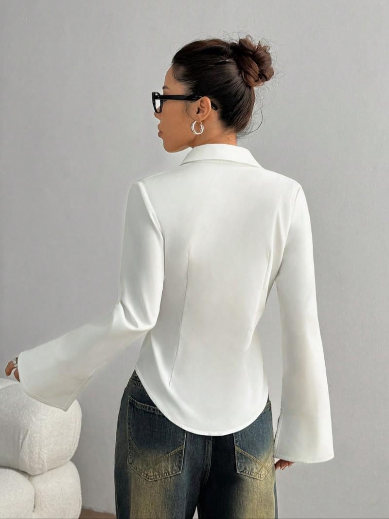 Women's Slim-Fit Button-Down Long-Sleeved Casual Shirt, Suitable for Daily Commuting Women's Slim-Fit Button-Down Long-Sleeved Casual Shirt, Suitable for Daily Commuting
