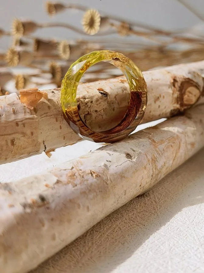 Handmade Dried Flower Inlaid Resin Ring-Gold Foil Seaweed