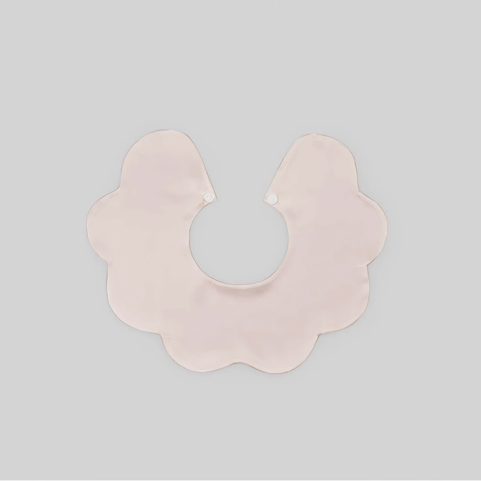 Serviette en soie pour bébé en forme de pétale- SOIE PLUS