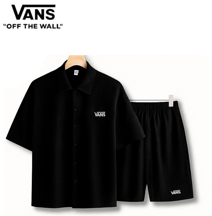 Vans men's two-piece casual set, including a textured short-sleeved shirt and matching shorts