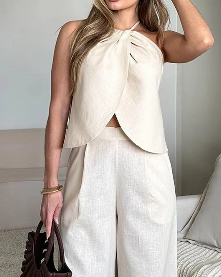 Sleeveless solid color two piece suit