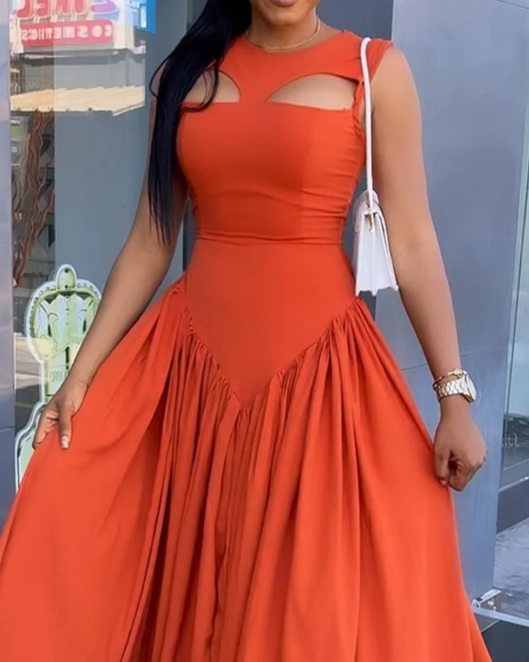 Sleeveless hollow solid color dress