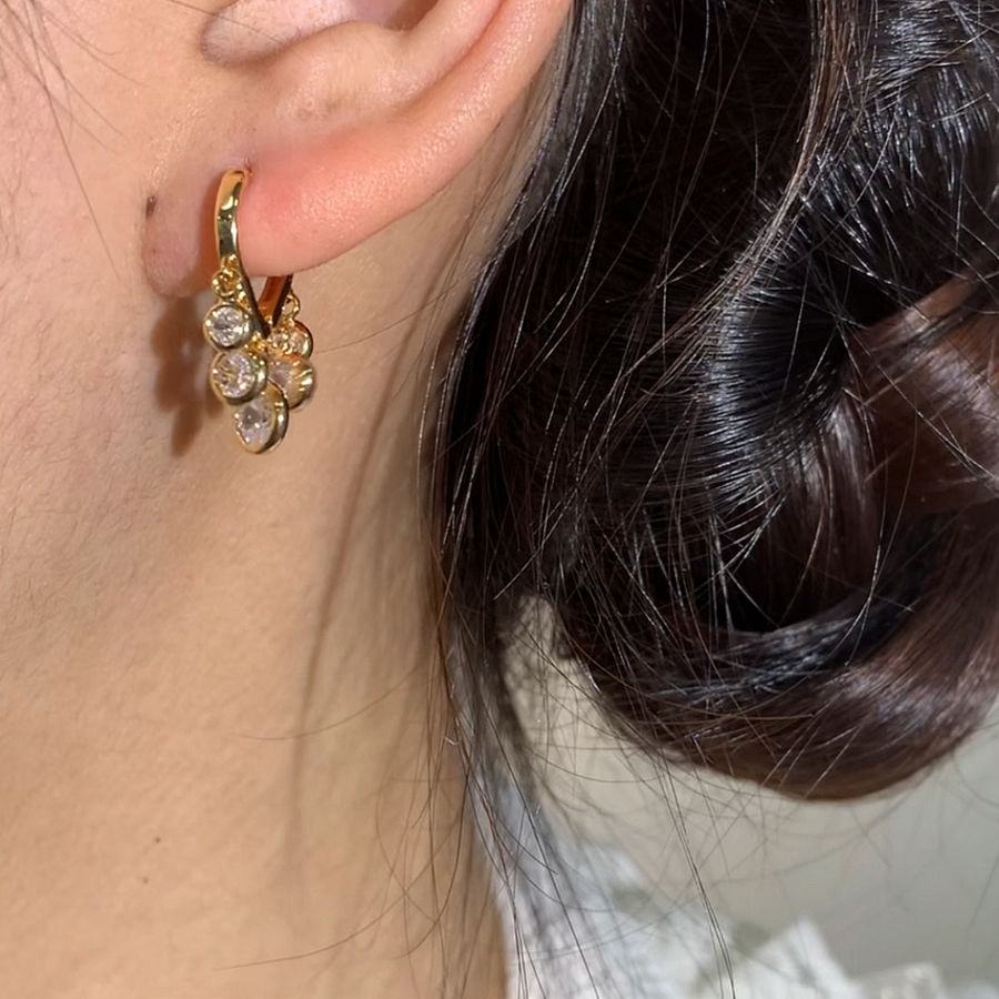 Lea_lea様 金属ピアス7点　ヘアクリップ2点 楽天市場】【公式】 貼るだけピアスPiPPi 2ペア セット 耳つぼ