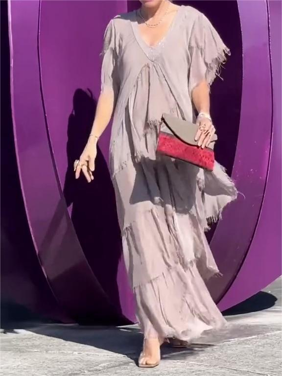 🔥 Elegant V-neck Maxi Dress