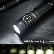 sofirn Linterna LED SC29 recargable de 3000 lúmenes, pequeña linterna  potente con puerto de carga USB C, modos de luz ajustables, batería de  larga