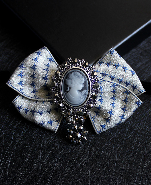 Retro Metal Studded Jacquard Blazer Bow Tie