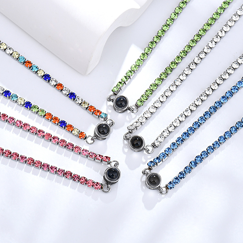 Loveyoufancy LoveYouFancy Diamond Projection Necklace