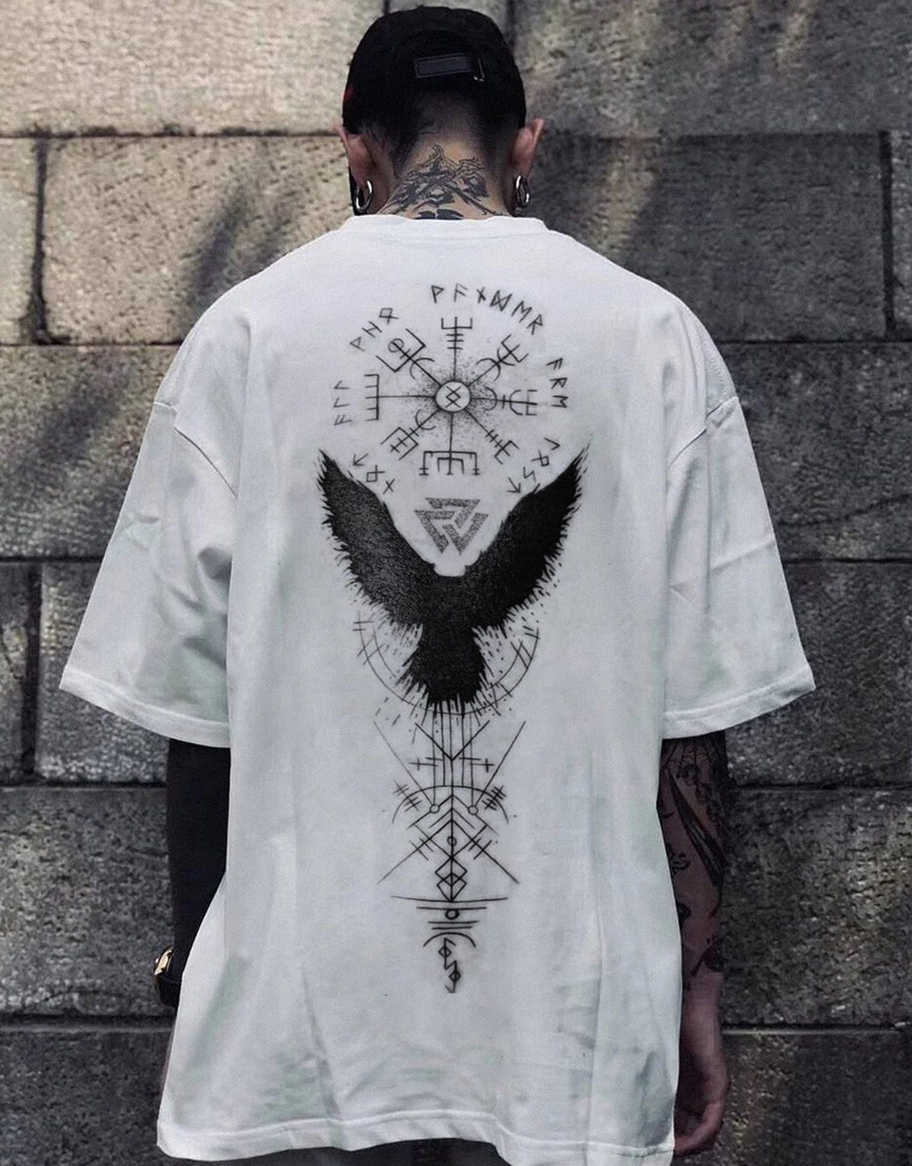 Valkyrie Vintage Spell Raven Totem T-Shirt / TECHWEAR CLUB / Techwear