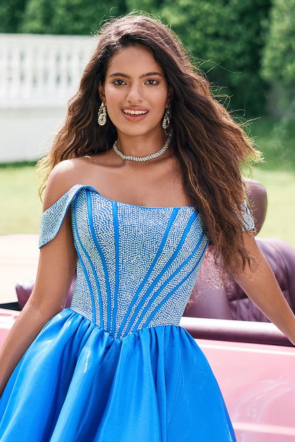  Off the Shoulder Sleeveless Short Homecoming Dress With Appliques HC0126