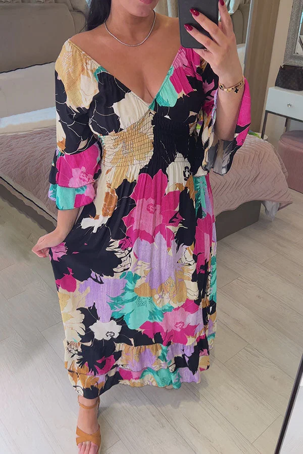 Vestido maxi com estampa floral com babados e bainha