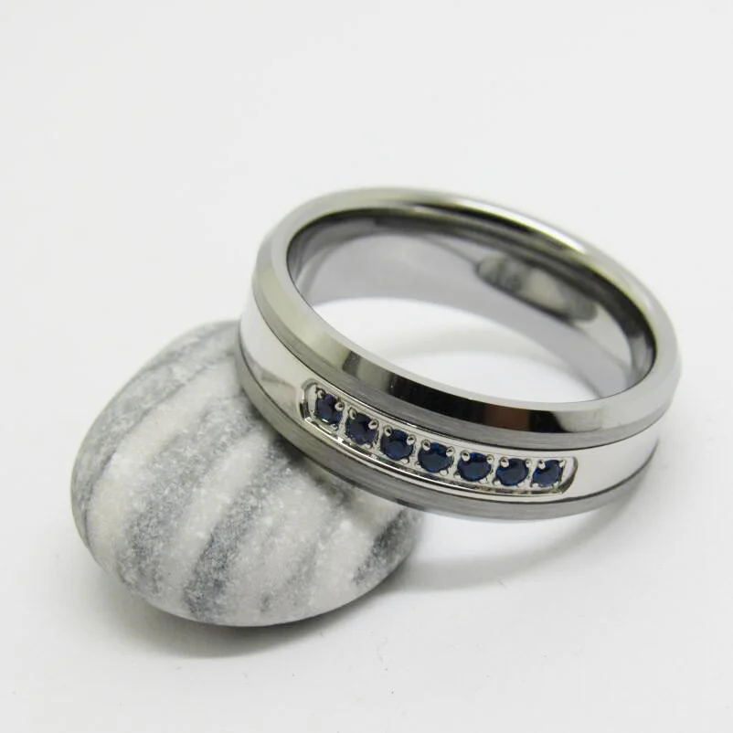 6MM 8MM Mens Tungsten Carbide Rings White Tungsten Carbon Fiber Polished Beveled Edge CZ Stone Channel