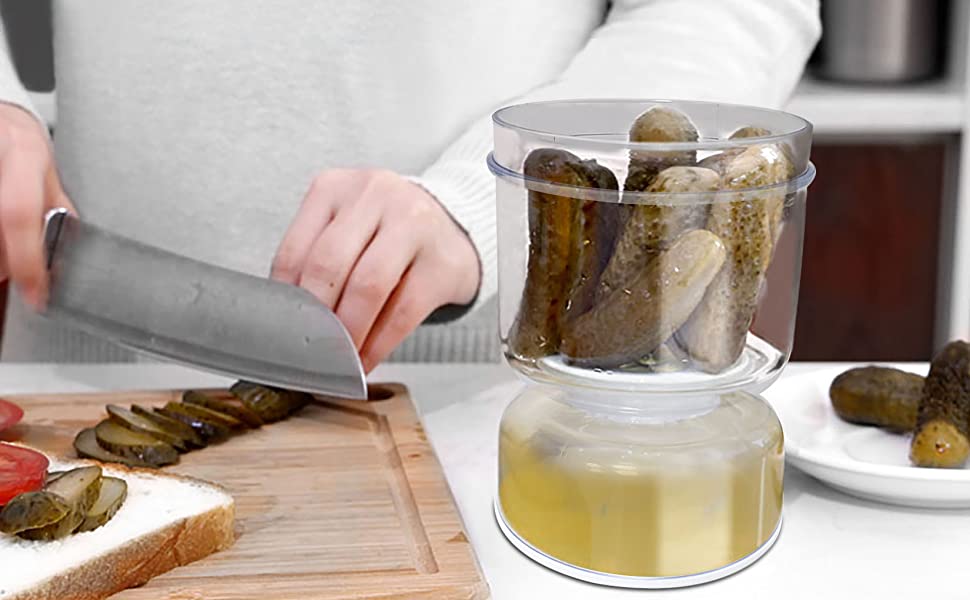 Flip Pickle Jar with Leak Protection