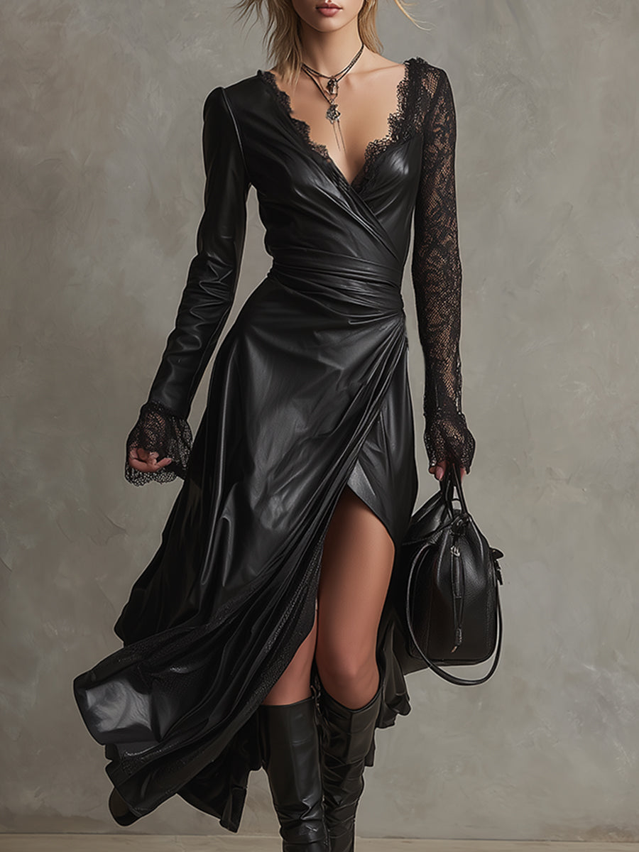 Vestido comprido preto em pele sintética com mangas delicadas em renda