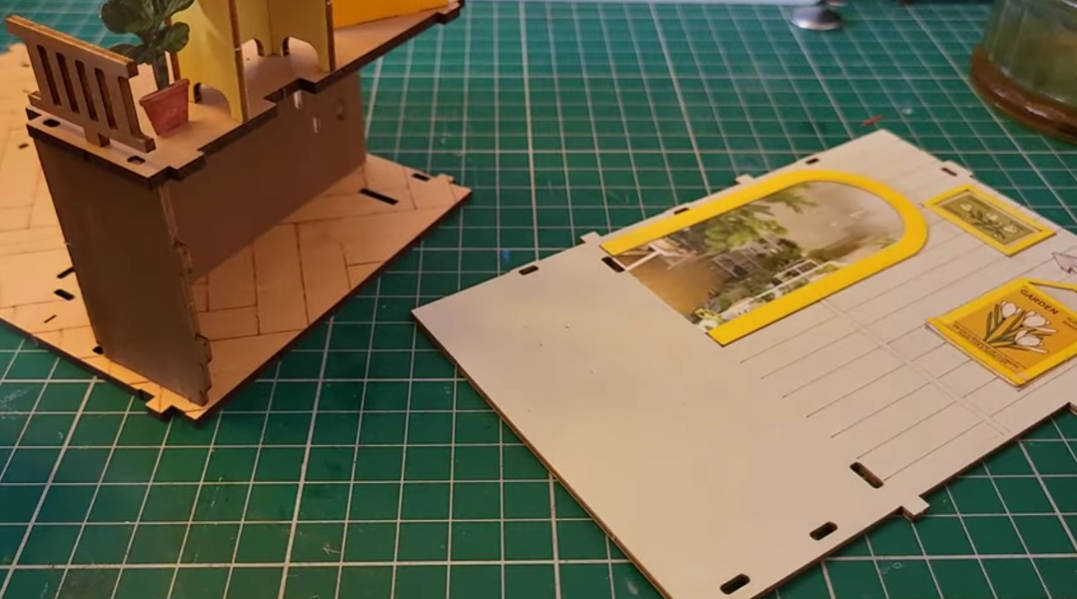 Robotime – livre Rolife tombant Sakur, Kit de maquette de maison