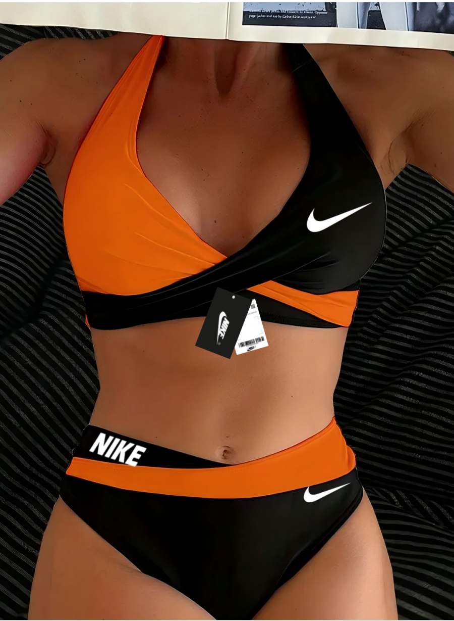 Conjunto de biquíni estiloso e sexy com alças cruzadas e maiô de cintura alta combinando