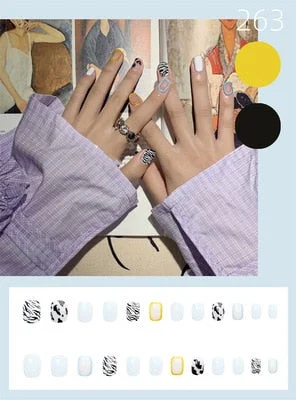 Nails Art Fake Nail Tips Press on Tipsy with Glue Coffin Stick Designs Clear Display Set Full Cover Artificial Short kiss square-Nail Inspo