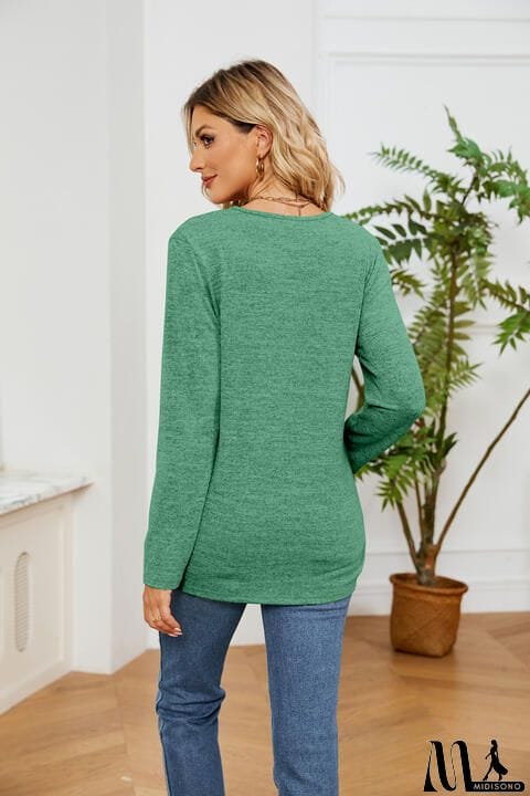 MidiSono - Lace Detailed V Neck Top