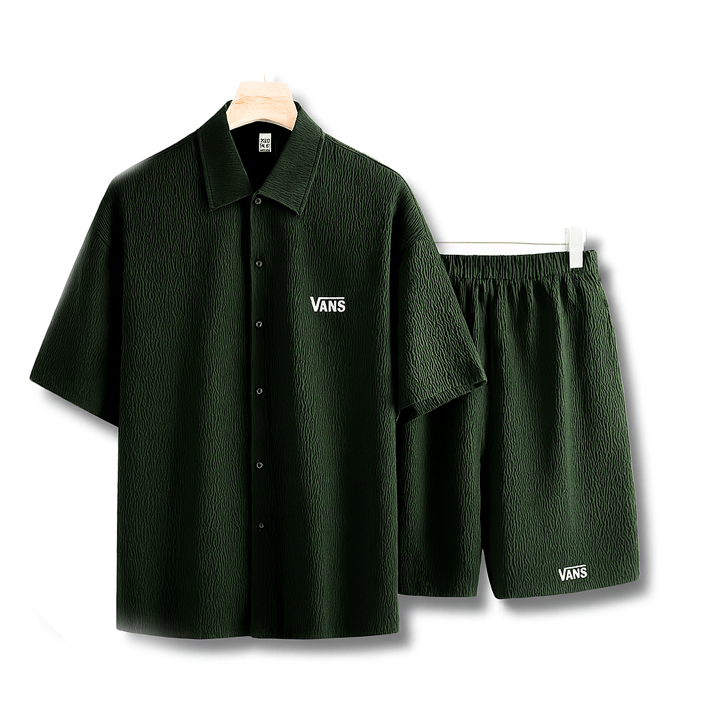 Vans men's two-piece casual set, including a textured short-sleeved shirt and matching shorts