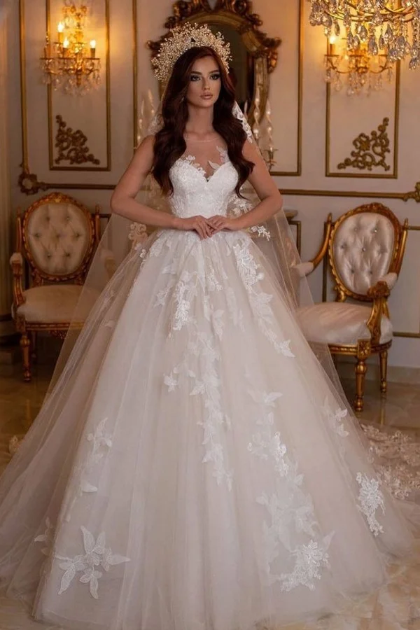 Stunning A-Line Bateau Tulle Floor-length Wedding Dress With Appliques Lace