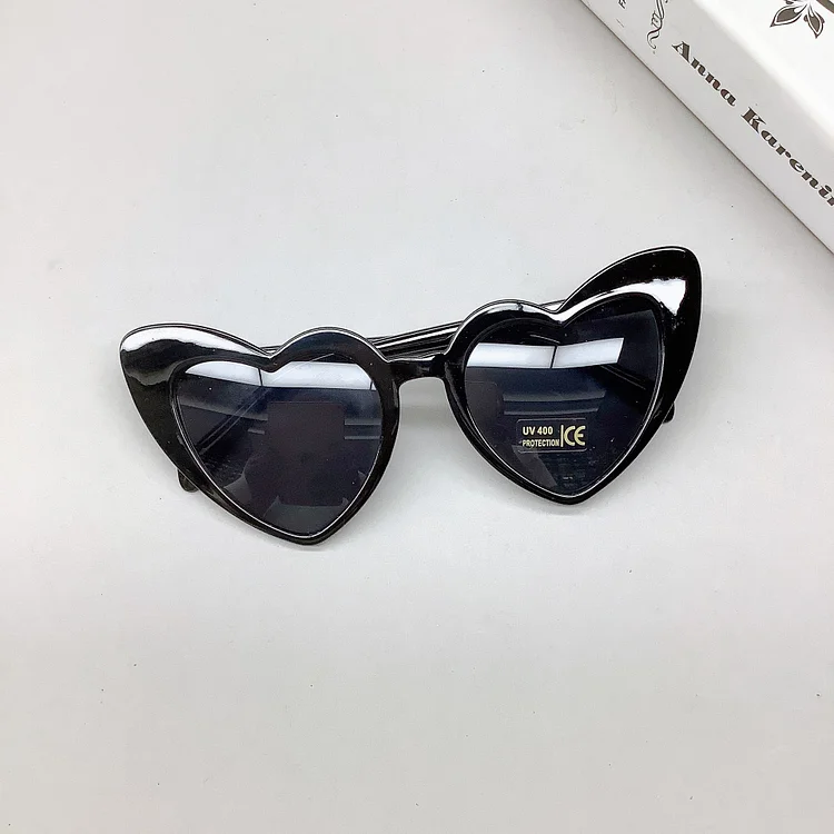 New Women's Heart Shape Sunglasses Women's Summer Outdoor Sun Glasses Ms. Small Frame Eyewear UV400 Oculos De Sol
