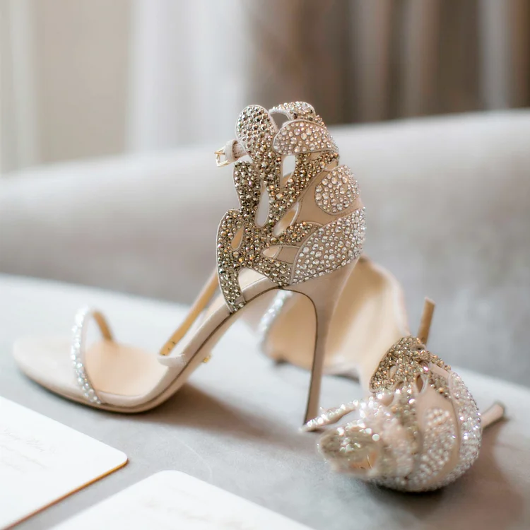 Nod To Fabulous Unique Wedding Shoes | | TopWeddingSites.com | Bridal  boots, Lace wedding boots, Lace boots
