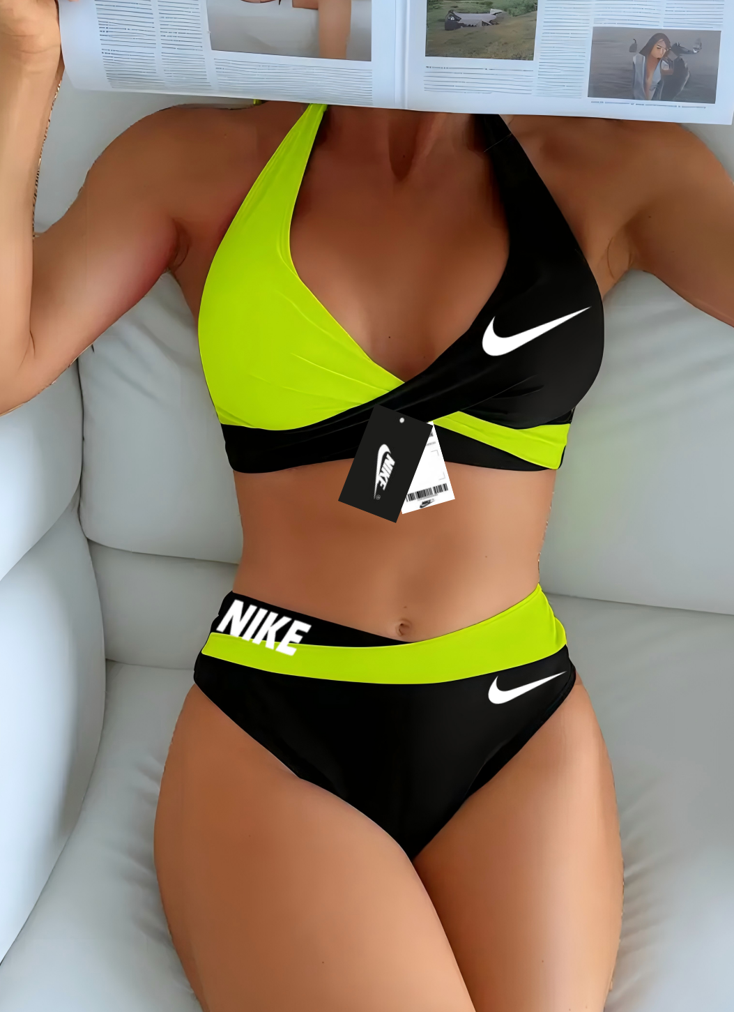 Conjunto de biquíni estiloso e sexy com alças cruzadas e maiô de cintura alta combinando