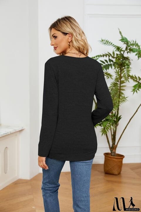 MidiSono - Lace Detailed V Neck Top