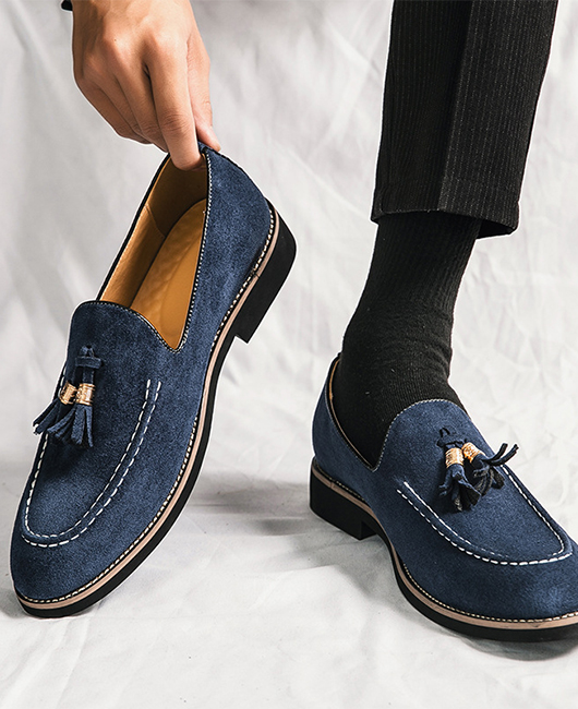 Solid Stitch Design Fringe Decor Suede Loafers