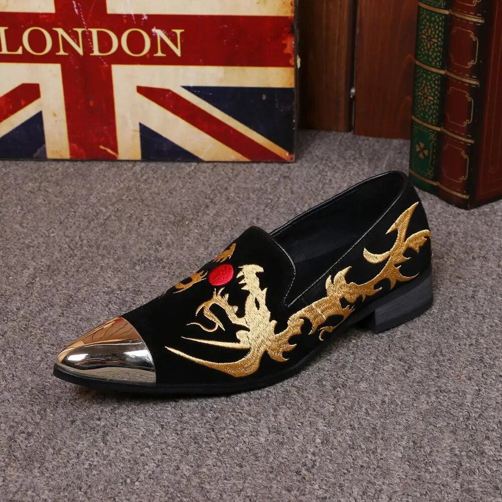 VCSHOES Chinese Style Golden Embroidery Men's Metal Pointed Toe Flats Shoes Male Party Smoking Slippers Shoes